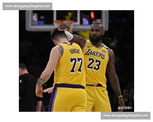 湖人对阵热火第二战聚焦詹眉爆发与系列赛走势转折点关键时刻博弈